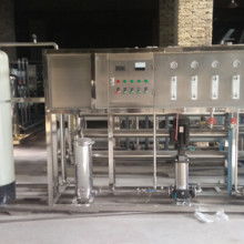  鞍山市千山凈化水設(shè)備廠 主營(yíng) 軟水器,過濾器,除渣機(jī)